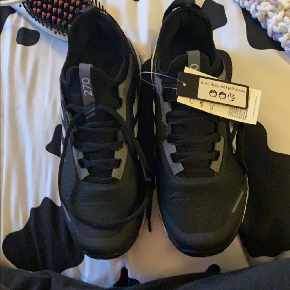 Outdoor running shoes